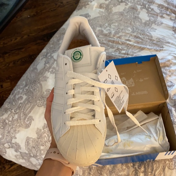 Vegan / Sustainably Sourced Adidas Superstars ♻️ - Picture 2 of 6
